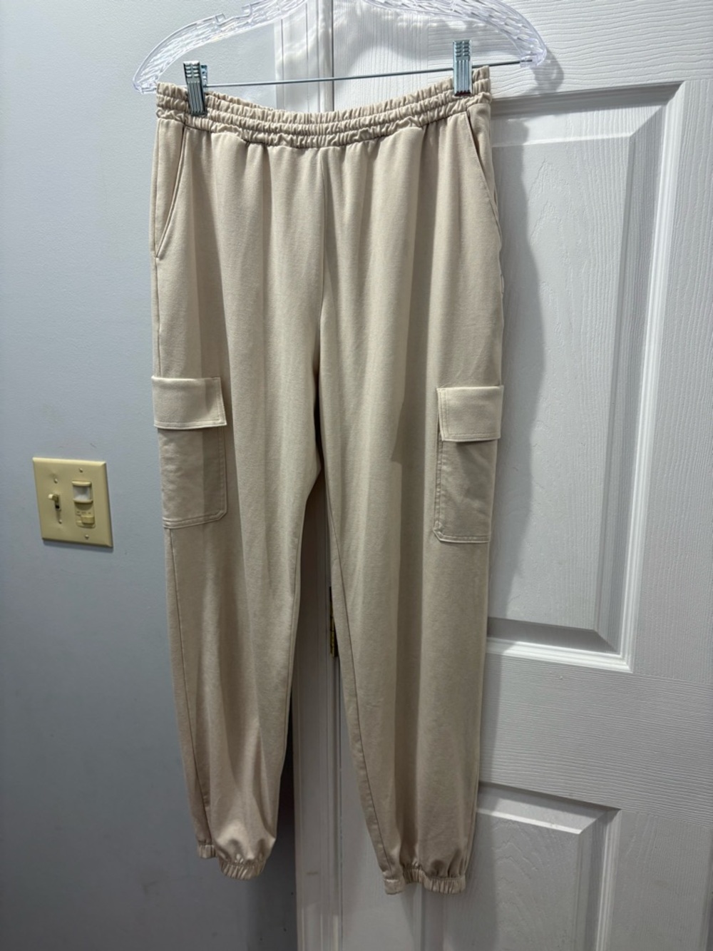 Vuori Boyfriend Cargo Joggers Bone Size Small